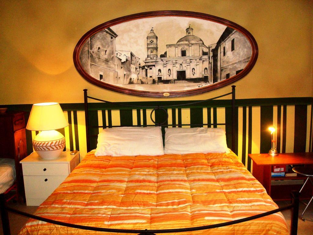 سورسو B&B Cheap Holidays الغرفة الصورة